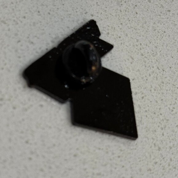 TWISTED SISTER Badge Pin - Picture 4 of 5